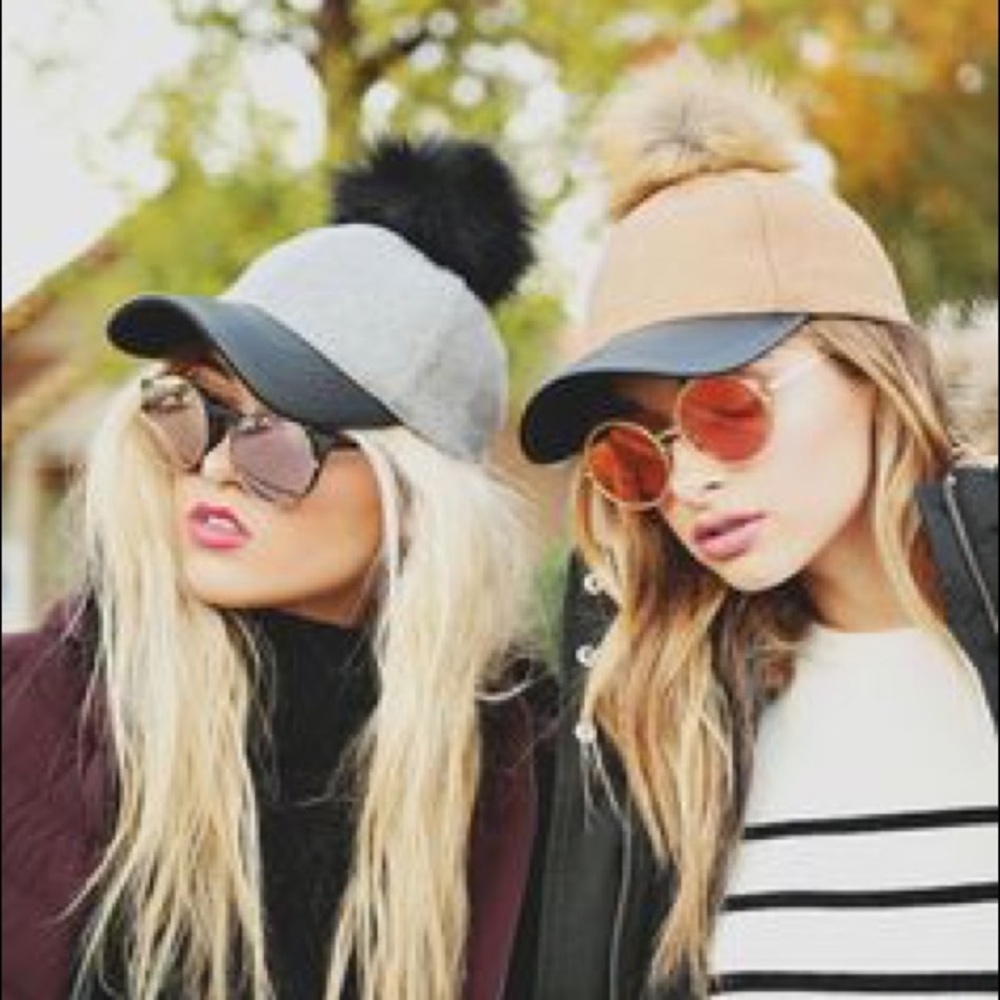 POM POM Cap 🧢